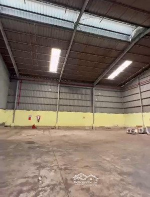 kho đẹp ở đường đào trí cần cho thuê gấp diện tích 526m2 đường cont