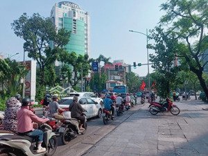 bán nhà giảng võ, 355m2, 6t, mt 8.5m, ô tô vào nhà, gần vinhomes gallery.