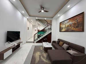 _ tôi cần bán gấp nhà 51m2, 5,4 t, trường thạnh, quận 9