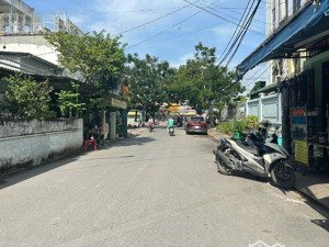 bán nhà mtkd lê thị chợ .q7 . dt 5m x 22.5m giá đầu tư 120tr/m2 còn tl . dòng tiền 25tr/tháng