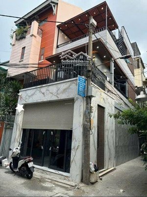 gấp bán siêu phẩm mt nội bộ lạc long quân. hợp vừa ở vừa làm cty. full nội thất. chỉ 8.95 tỷ. tl