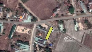 chính chủ bán đất thổ cư 100% dt 5x40 ngã 5 bến cầu