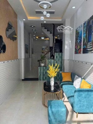 giá tốt sở hữu ngay căn vị trí đẹp: đường cô giang, phường cô giang,quận 1 shr hẻm otto