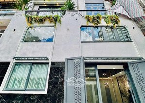 chuyển công tác bán nhà đường lê tự tài-p4-phú nhuận .giá 3ty1/70m2 gần chợ nguyễn đình chiểu,