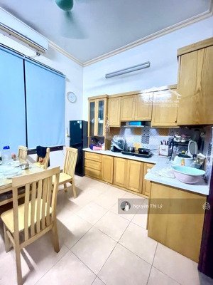 chính chủ cần bán nhà phố cầu giấy 160m 4 tầng mặt tiền 7.5m sát phố 33.6 tỷ sổ đầy đủ (gcg305055)