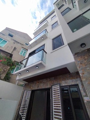 nhà 5 tầng mới đẹp cự khối ô tô đỗ cổng gần aeon mall, cầu thanh trì, chợ & trường các cấp
