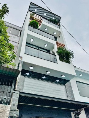 chính chủ bán nhà hẻm 245 trần nhân tôn, p.2, q.10, 80m2, giá 3 tỷ 750, hđt 22tr/th, sổ hồng riêng