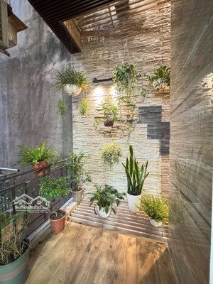 bán nr 51m2 - 5 tầng, nguyễn văn cừ, long biên, oto đỗ cửa , hàng hiếm full nội thất chỉ hơn 11t