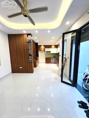 nhỉnh 11 tỷ lạc long quân nhà mới tinh - ngõ thông ba gác tránh - gần hồ tây - dt 72m2 - mt 6,5m