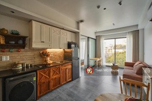 siêu phẩm 1pn ban công cao cấp tách bếp 50m2. view cây xanh, khu biệt thự. gần cầu thị nghè