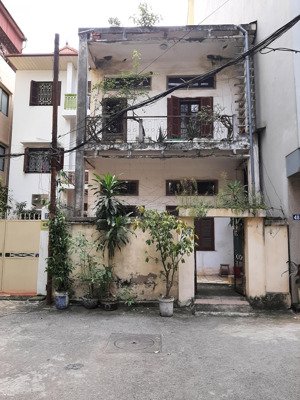 bán nhà riêng 2 tầng trên dt đất 102m2 sổ đỏ chính chủ tại ngõ 123 hoành quốc việt nghĩa đô