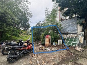 đất bờ sông vàm thuật đường thạnh lộc 14 phường phường thạnh lộc q12, dt 113m(5,5x22), giá 4,3ty