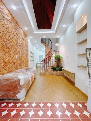 bán nhà đẹp khánh hội, quận 4 - 42m², 5pn, gần chợ 200 và đh luật, cho thuê cực nhanh - giá 6,35 tỷ