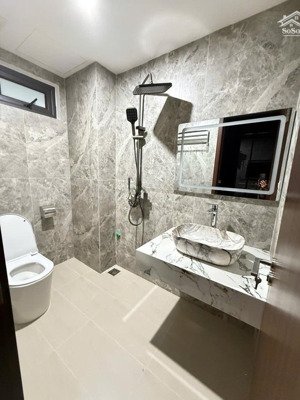 (9.3 tỷ - trung tâm hai bà trưng) 34m2, 6 tầng - thang máy - 5 phút lên bờ hồ