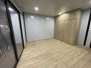 nhà đẹp trần cung 46m2 chỉ 2,8 tỷ