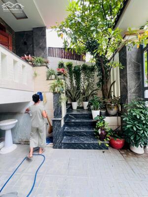 Nhà 5 tầng 2 mặt hẻm xe hơi Đường số 24 giao Đường 22 Linh Đông Thủ Đức, Đất 100m2