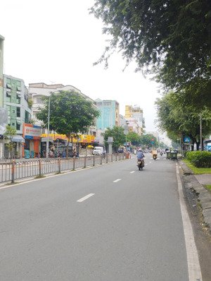 mặt tiền tân trang - khu thiên phước giáp q10, q11 - 3 tầng kinh doanh tốt - 46m2