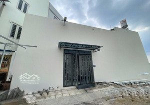 căn nhà tam giác 2 tầng bình tân giáp tân phú mới đẹp dọn vào ở ngay chỉ với 3,4 tỷ