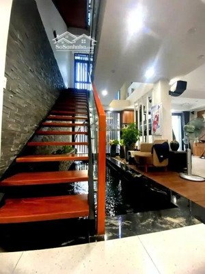 bán nhà hoàng văn thụ 83m2 4 tầng - 20 tỷ - có thang máy