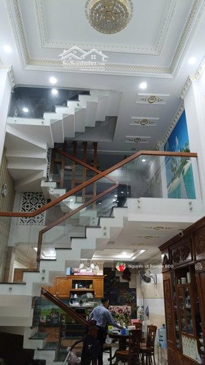 nhà đẹp ở ngay 5 tầng hxh khu vip lê văn quới, 4 pn, shr, giá chỉ 7.2 tỷ