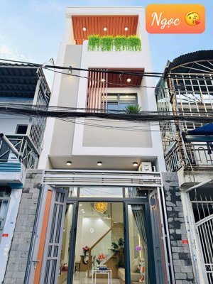 bán gấp nhà đ lâm văn bền, p tân thuận tây, quận 7. giá 4, 690tỏi/88m2. gần thcs nguyễn hữu thọ.