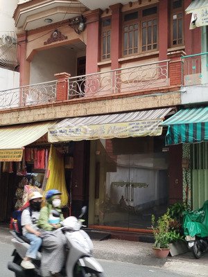 cho thuê mặt bằng 142 lương nhữ học q5 chỉ 20tr