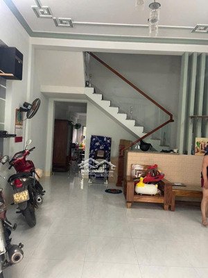 bán nhà kiệt ô tô phạm văn nghị- đà nẵng- trung tâm - cách đường chính 10m