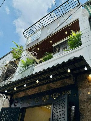 chỉ duy nhất 1 căn bán nhanh nhà đ.võ văn tần,p5,q3 giá4tỷ250/65,7m2, thuê 25 tr, gần cv tao đàn