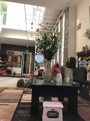 bán nhà 2 tầng góc 2 mặt tiền trung tâm phường phước long