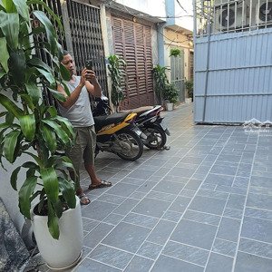 bán nhà nam dư, tây trà 35m2, 5t, 6,45tỷ, ngõ trước nhà 4m, ôtô đỗ cổng ko vào nhà. lh 