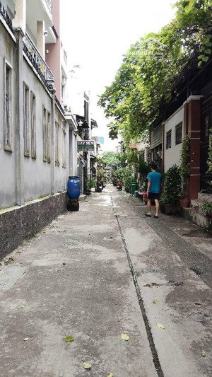 nhà ngay ngã tư mã lò & đường 18b gần siêu thị aone khu tên lửa nhỉnh3 tỷ