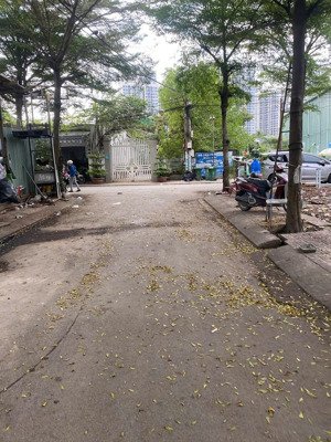 bán đất tại vinhomes grand park, 4,3 tỷ, 69m2, giá ưu đãi, chính chủ