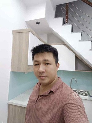 nhà lê thanh nghị chỉ 2,8 tỷ xây 5 tầng 3 ngủ thoáng.vị trí đẹp