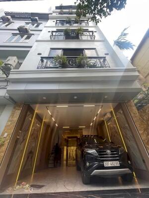 duy nhất 1 căn Bồ Đề 43m 6T MT 5m 14.9 tỷ gara ô tô 7 chỗ thang máy gần mặt phố Hồng Tiến