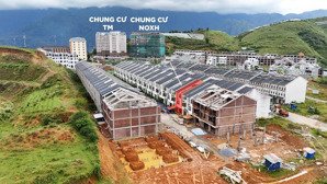 nhỉnh 4 tỷ có ngay nhà đẹp tại sa pa cạnh khu hàngh chính