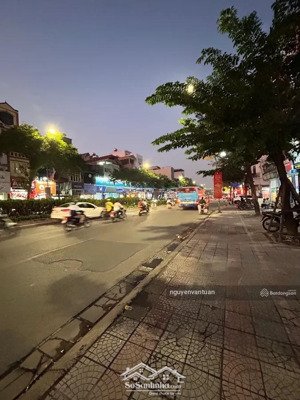 giá đầu tư mặt phố nguyễn văn cừ ,vỉa hè rộng, kinh doanh đa dạng,75m x 3 tầng hơn 21 tỷ