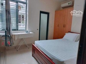 cho thuê căn hộ 2pn, 1wc, 65m2 đặng thai mai, quảng an, tây hồ, hà nội
