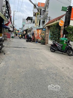 sát mặt tiền đường bùi văn ba. quận 7. nhà 4 tầng. dt 154m2. 7 x 22. chỉ 11 tỷ. giá cực tốt