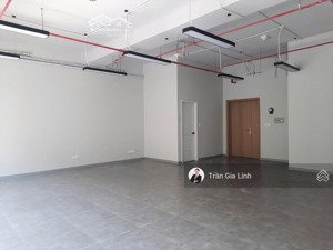 cần cho thuê gấp mặt bằng văn phòng tại kđt sala - mb trống suốt - giá hời
