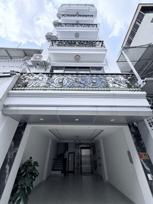 bán nhà ngọc thụy cạnh trường việt pháp đối diện khai sơn hill công viên ngọc thụy gara ô tô thang