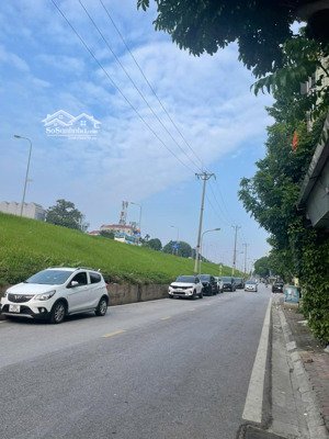 nhà mới xây ngọc thụy, 41m2, mt 4m, 6 tầng thạng máy, đường ô tô , hơn 10 tỷ, cạnh trường việt pháp