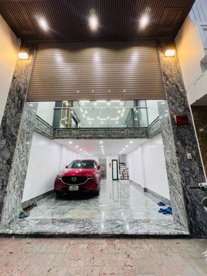 phân lô vỉa hè oto tránh kinh doanh vp, 7t tm gara oto - sát time city, đẹp long lanh, giáp hbt