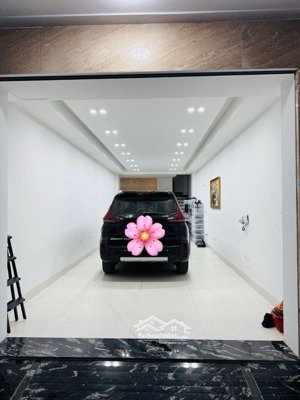 siêu phẩm phố ngọc lâm - 6 tầng thang máy - ô tô 7 chỗ vào nhà