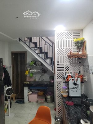 siêu rẻ!!!mua nhà được chợ- ngay trung tâm q1- nhỉnh 5 tỷ