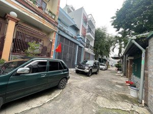 bán nhà 2 mặt tiền 3 tầng 100m2 ngay ngã tư trung chánh - bà điểm - hóc môn giá chỉ 6 tỷ nhỉnh