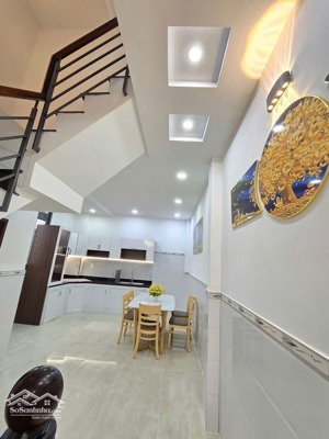 căn góc 65m2 đẹp và tiện ích có sân đỗ oto mã lò giáp lê văn quới giá cực mềm
