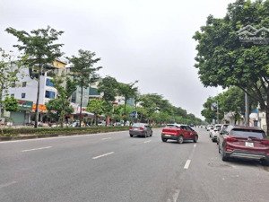 đầu tư- mặt phố ngô gia tự- 85m2- hơn 22 tỷ xíu