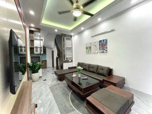 bán nhà long biên hàng tuyệt chủng 31m2 x 5tầng (6,5ty)lô góc - 4-50met ra phố - 2 mặt thoáng - đi