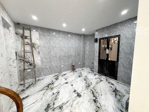 chung cư mini 7 tầng thang máy xịn dòng tiền ổn định 60 triệu/tháng thanh nhàn