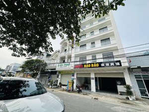 bán khách sạn visip1 bình dương. hoàn công, 42 phòng, thu nhập 120triệu tháng, vị trí víp, 300m2.